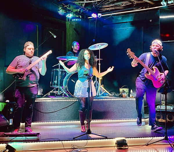 Cincinnati party band playing onstage at an event | Altus Entertainment